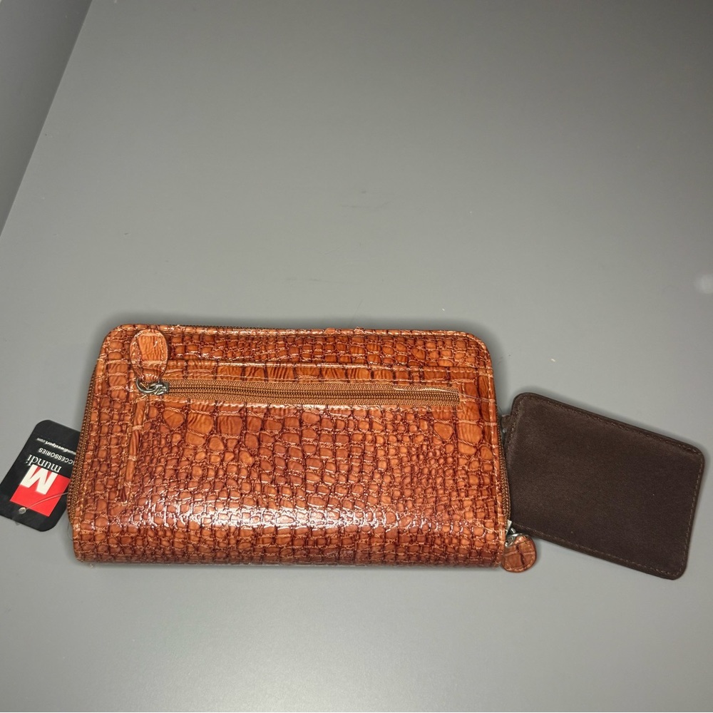 Wallet - Picture 3 of 3